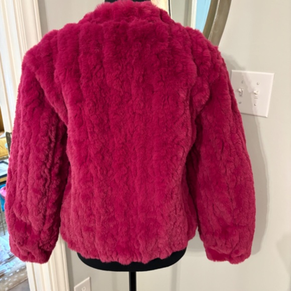 Endless Rose Fuchsia Faux Fur Coat/Jacket with Gold Buttons NWOT (XS) - Picture 4 of 11